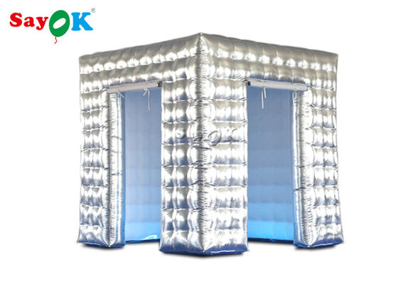 Portable Photo Booth Silver Inflatable Cube Photo Booth Dengan Dua Pintu Untuk Pameran Dagang